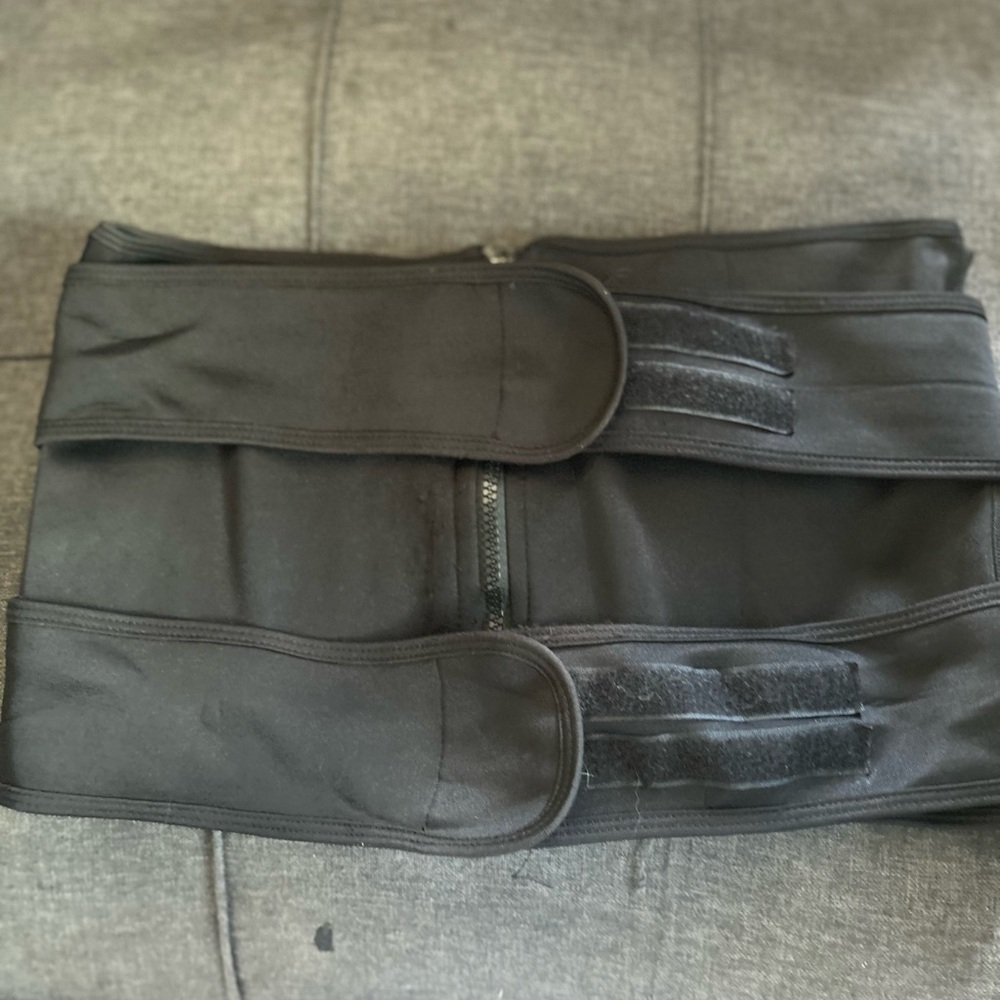 Black waist trainer